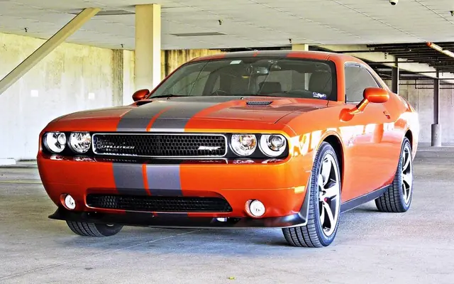 Dodge Challenger fotoğraf