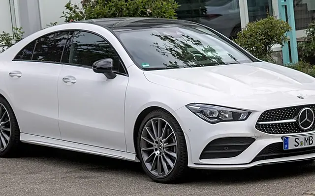 Mercedes CLA fotoğraf