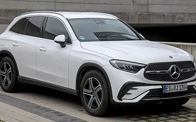 Mercedes GLC fotoğraf