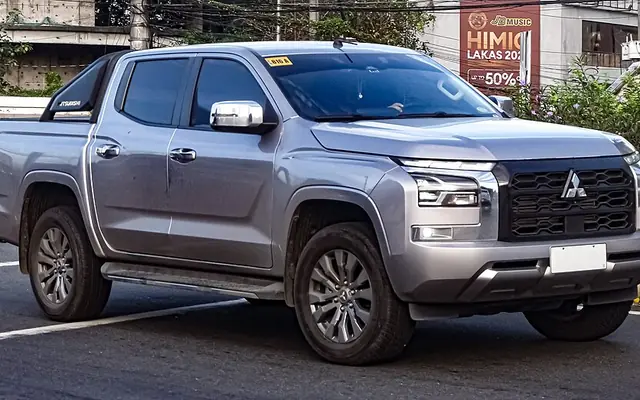 Mitsubishi L 200 fotoğraf
