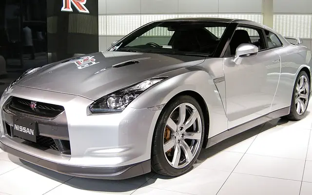 Nissan GT-R fotoğraf