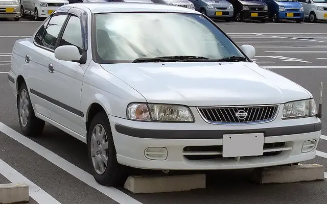 Nissan Sunny fotoğraf