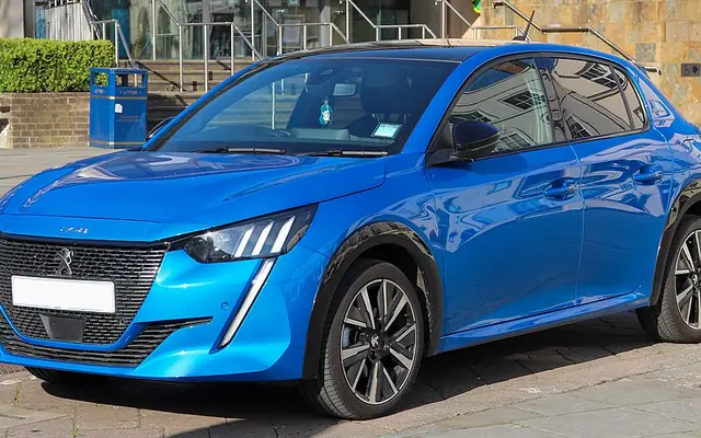 Peugeot 208 fotoğraf
