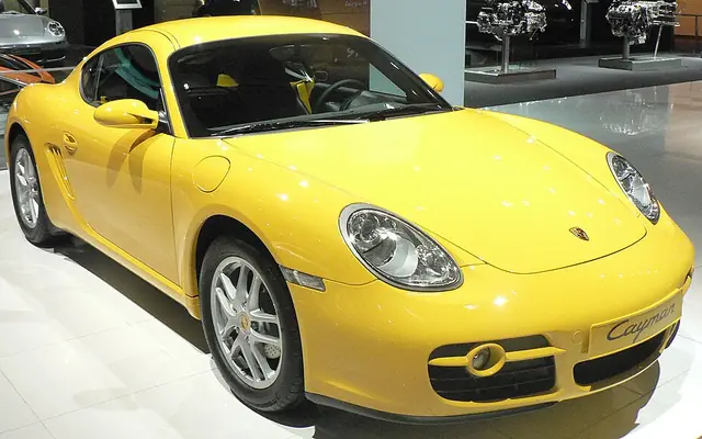 Porsche Cayman fotoğraf