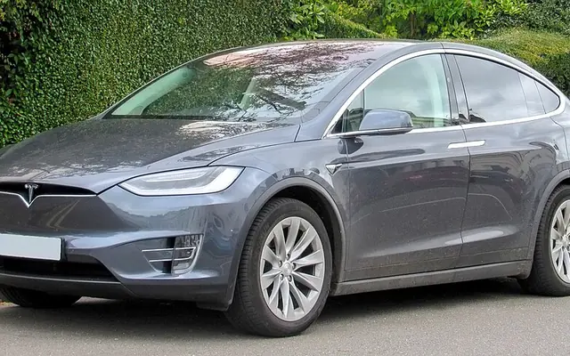 Tesla Model X fotoğraf