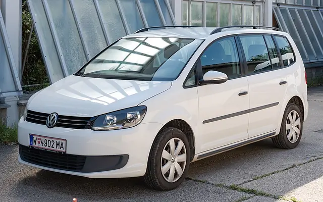 Volkswagen Touran fotoğraf