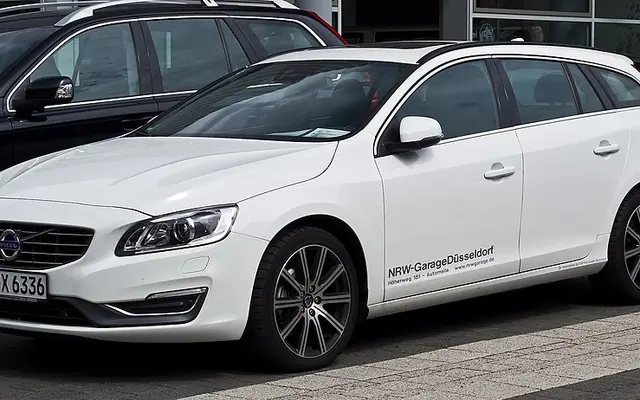 Volvo V60 fotoğraf